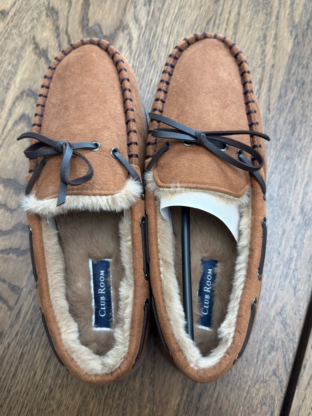 Brand New Club Room Men's Faux-Suede Moccasin Slippers Size Small (6/7)